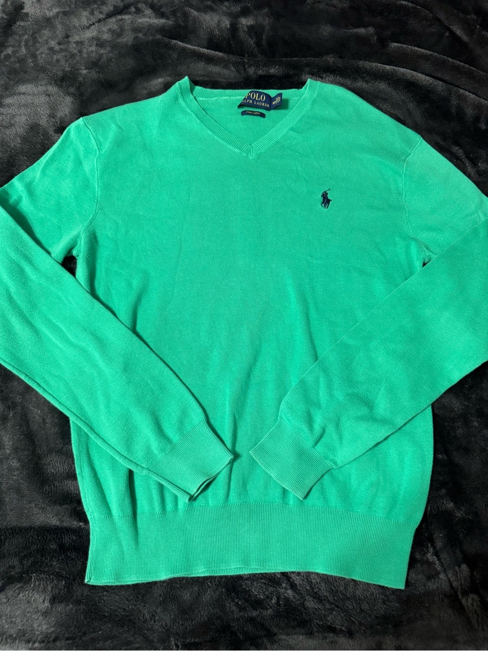 Polo by Ralph Lauren Men's V-Neck Sweater in Kelly Green Pima cotton